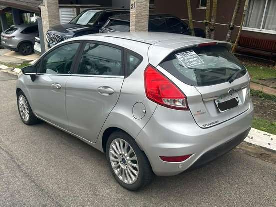 FORD-FIESTA-1.6 TITANIUM HATCH 16V FLEX 4P POWERSHIFT FORD-FIESTA-2013