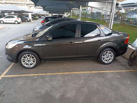 FORD-FOCUS-2013