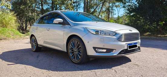 FORD-FOCUS-2017