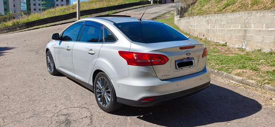 FORD-FOCUS-2017