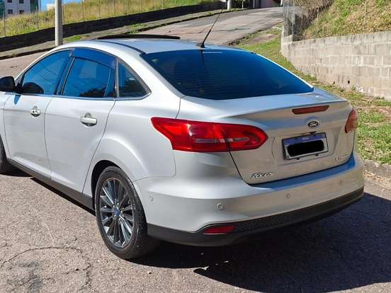 FORD-FOCUS-2.0 TITANIUM FASTBACK 16V FLEX 4P POWERSHIFT FORD-FOCUS-2017