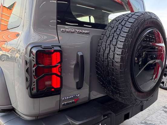 GWM-TANK 300-2.0 HI4-T PHEV 4X4 9HAT GWM-TANK 300-2025
