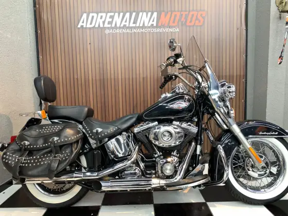 HARLEY-DAVIDSON SOFTAIL HERITAGE CLASSIC 