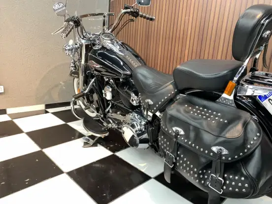HARLEY-DAVIDSON-SOFTAIL HERITAGE CLASSIC HARLEY-DAVIDSON-SOFTAIL HERITAGE CLASSIC-2015