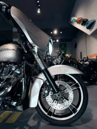 HARLEY-DAVIDSON-STREET GLIDE HARLEY-DAVIDSON-STREET GLIDE-2017