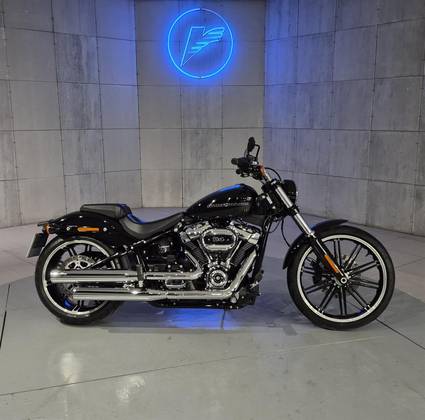 HARLEY-DAVIDSON SOFTAIL BREAKOUT 114 