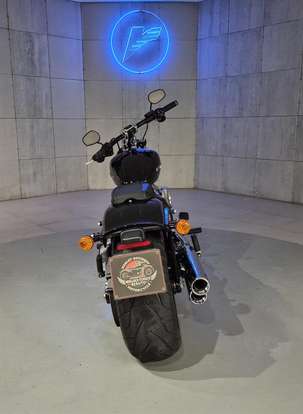 HARLEY-DAVIDSON-SOFTAIL BREAKOUT 114-2021