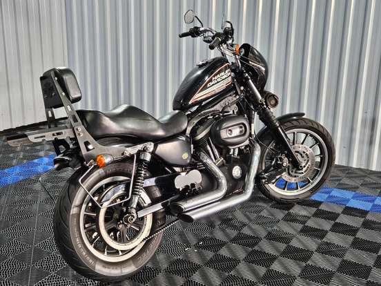 HARLEY-DAVIDSON-SPORTSTER 883 ROADSTER-2011
