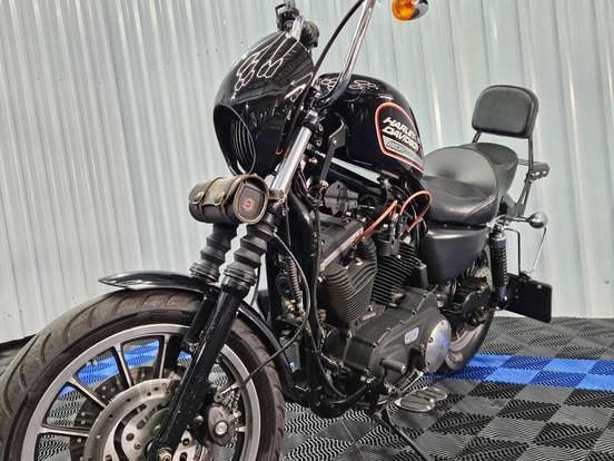 HARLEY-DAVIDSON-SPORTSTER 883 ROADSTER-2011
