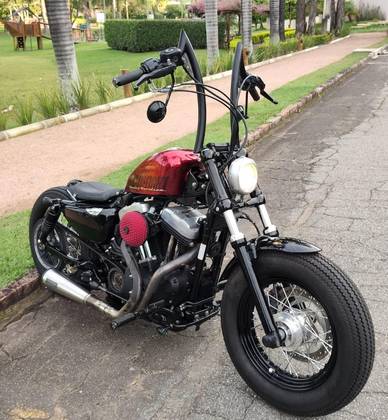 HARLEY-DAVIDSON SPORTSTER FORTY-EIGHT 