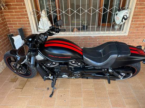 HARLEY-DAVIDSON-V-ROD 10TH ANNIVERSARY EDITION-2012