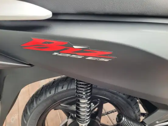 HONDA-BIZ 125 ES-2027