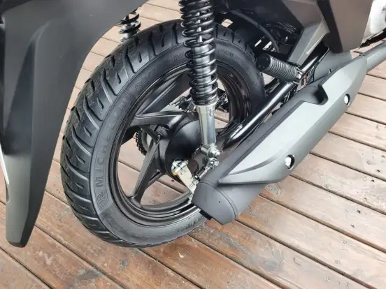 HONDA-BIZ 125 ES-2027