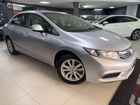 HONDA CIVIC 1.8 LXS 16V FLEX 4P MANUAL