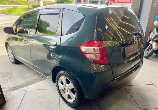 HONDA-FIT-2009