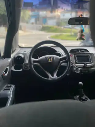 HONDA-FIT-2009