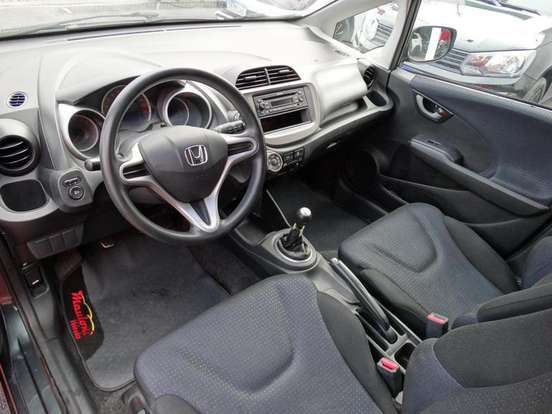 HONDA-FIT-2010