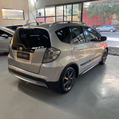 HONDA-FIT-2012
