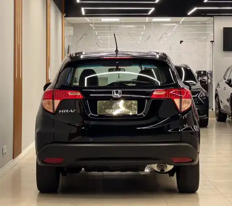 HONDA-HR-V-1.8 16V FLEX LX 4P AUTOMÁTICO HONDA-HR-V-2016