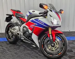 HONDA CBR 1000RR FIREBLADE HONDA CBR 1000RR FIREBLADE