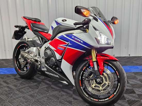 HONDA-CBR 1000RR FIREBLADE HONDA-CBR 1000RR FIREBLADE-2012