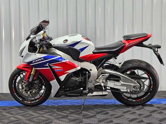 HONDA-CBR 1000RR FIREBLADE HONDA-CBR 1000RR FIREBLADE-2012