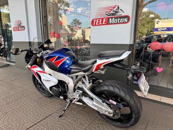 HONDA-CBR 1000RR FIREBLADE HONDA-CBR 1000RR FIREBLADE-2011
