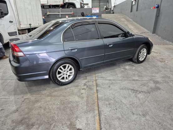HONDA-CIVIC-2005
