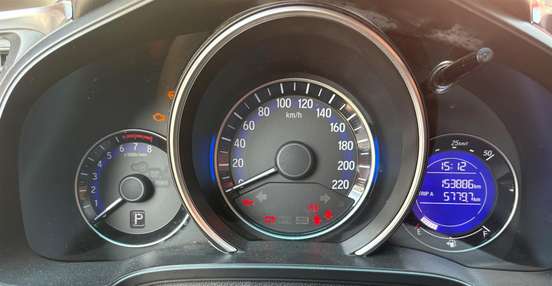 HONDA-FIT-2015