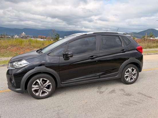 HONDA-WR-V-2018
