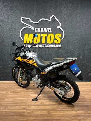 HONDA-XRE 300-2018