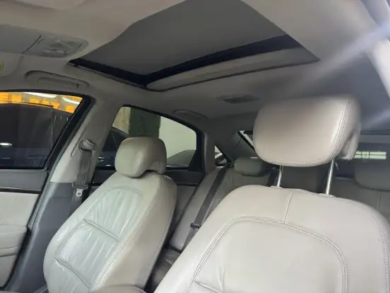 HYUNDAI-AZERA-2010