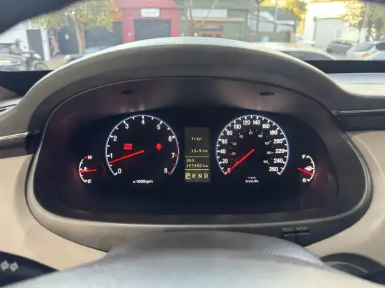 HYUNDAI-AZERA-2010