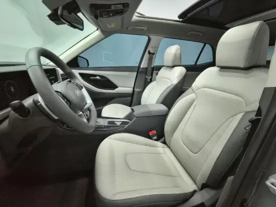 HYUNDAI-CRETA-2.0 FLEX ULTIMATE AUTOMÁTICO HYUNDAI-CRETA-2025