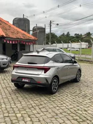 HYUNDAI-HB20-2023