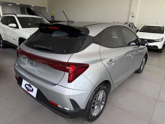 HYUNDAI-HB20-2023