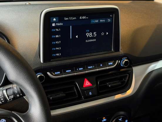 HYUNDAI-HB20-2023