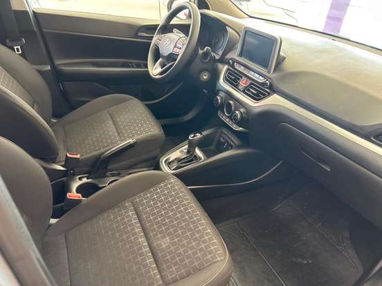 HYUNDAI-HB20-2024