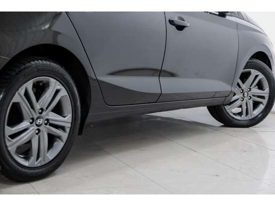 HYUNDAI-HB20S-2024