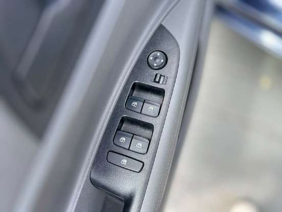 HYUNDAI-HB20S-2025