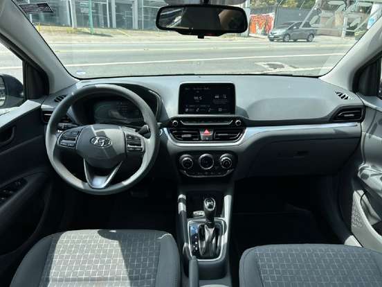 HYUNDAI-HB20S-2025