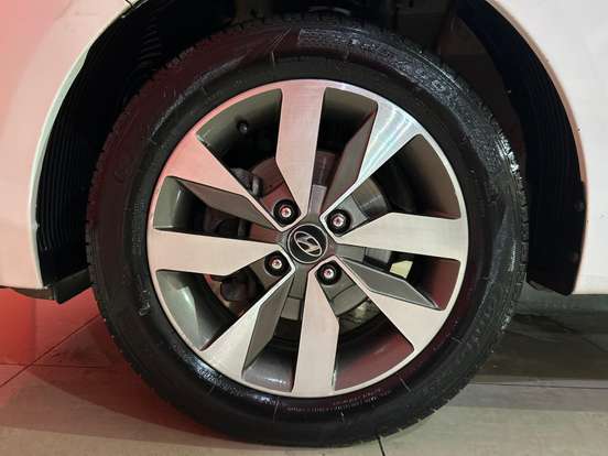 HYUNDAI-HB20S-1.6 COMFORT PLUS 16V FLEX 4P MANUAL HYUNDAI-HB20S-2017
