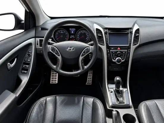 HYUNDAI-I30-1.8 MPI 16V GASOLINA 4P AUTOMATICO HYUNDAI-I30-2014