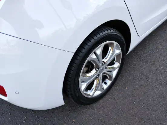 HYUNDAI-I30-2014