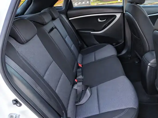 HYUNDAI-I30-1.8 MPI 16V GASOLINA 4P AUTOMATICO HYUNDAI-I30-2014
