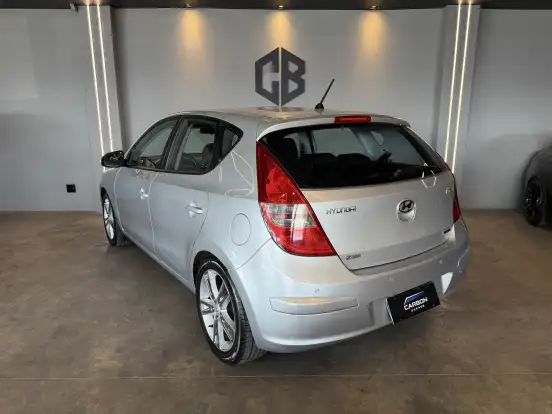 HYUNDAI-I30-2010