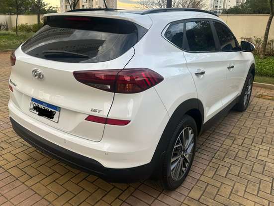 HYUNDAI-TUCSON-2023