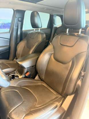JEEP-CHEROKEE-3.2 LIMITED 4X4 V6 24V GASOLINA 4P AUTOMÁTICO JEEP-CHEROKEE-2015