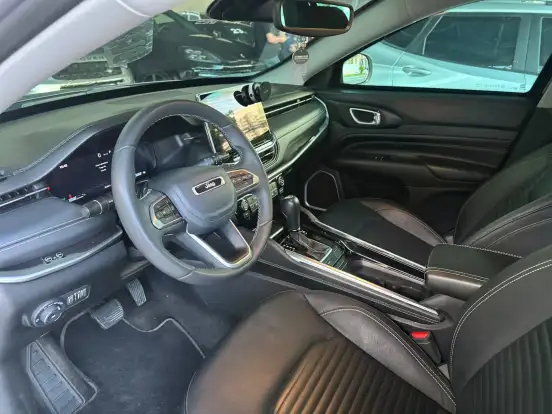 JEEP-COMMANDER-2024