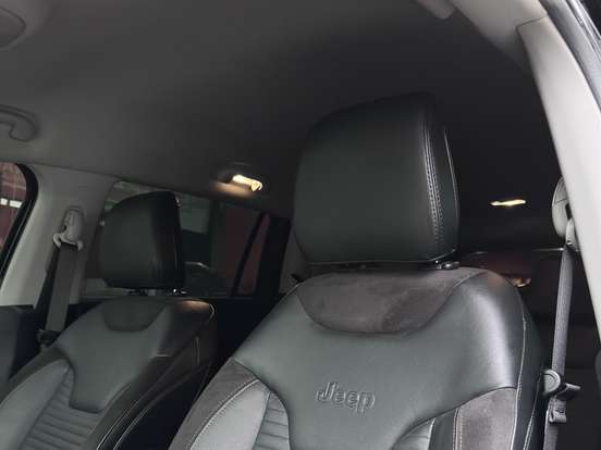 JEEP-COMMANDER-2024